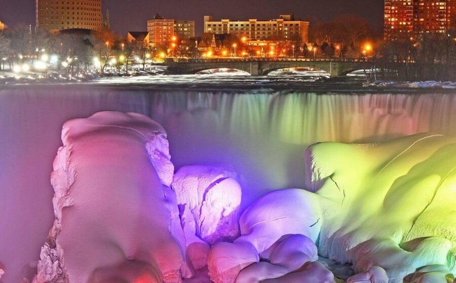 From Toronto: Winter Wonder of Niagara Falls Tour - Clifton Hill adds bright lights and easy entertainment