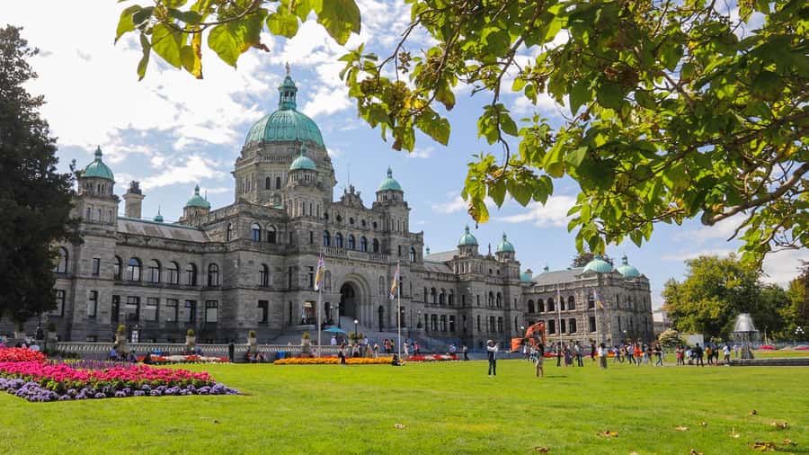From Vancouver: Butchart Gardens & Victoria Sightseeing Tour - Key points at a glance