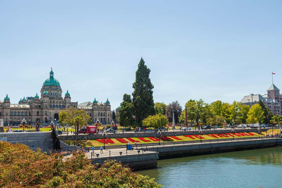 From Vancouver: Full-Day Victoria & Butchart Gardens Tour - Key points to know before booking