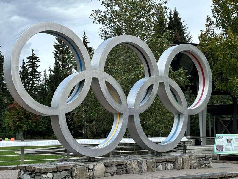 From Vancouver: Full-Day Whistler Tour - Stawamus Chief and Howe Sound