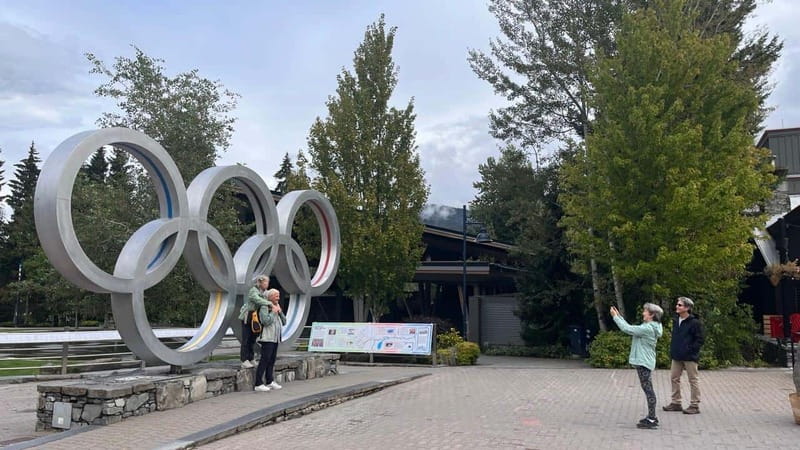 From Vancouver: Full-Day Whistler Tour - Summer at Shannon Falls and the Sea to Sky Gondola