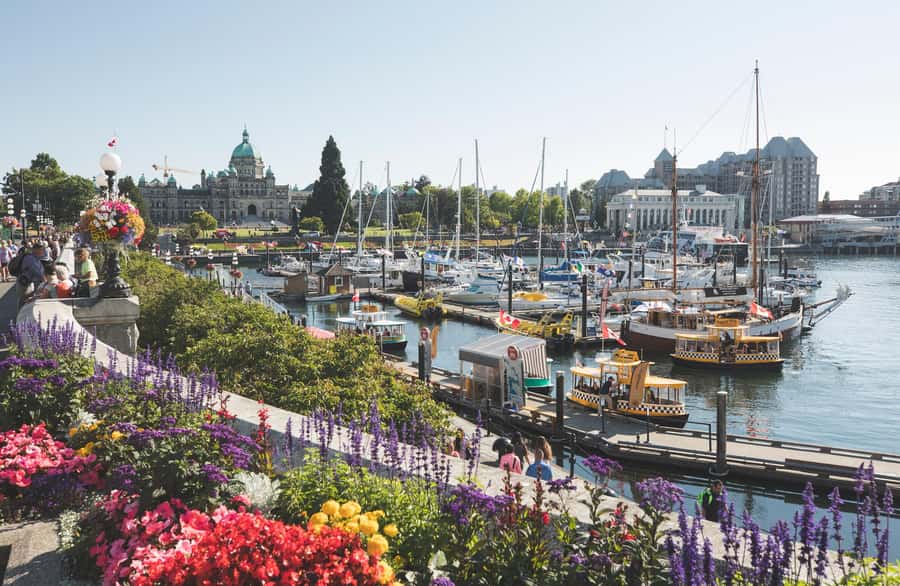 From Vancouver: Victoria Tour with Ferry & Butchart Gardens - Key points to know before booking