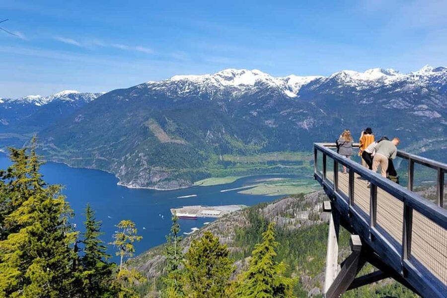 From Vancouver: Whistler Private Day Trip - Leaving Vancouver for the Sea to Sky Highway