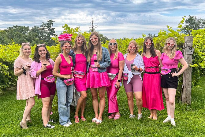 Full Day Pontiac Wine & Cider Tour - Day Trip From Ottawa & Gatineau - The guide and the ride between stops