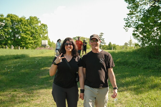 Full Day Pontiac Wine & Cider Tour - Day Trip From Ottawa & Gatineau - The best season and the right kind of company