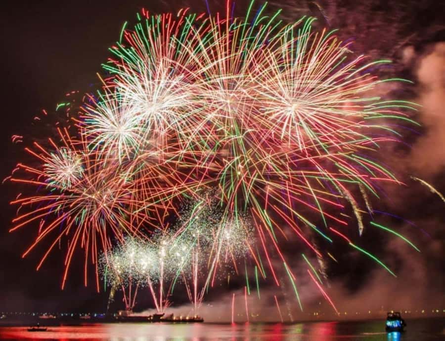 Gananoque: 1000 Islands Fireworks Cruise - A fireworks night built around the river