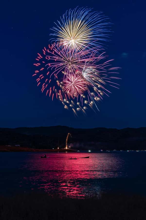 Gananoque: 1000 Islands Fireworks Cruise - How much sightseeing commentary should you expect?