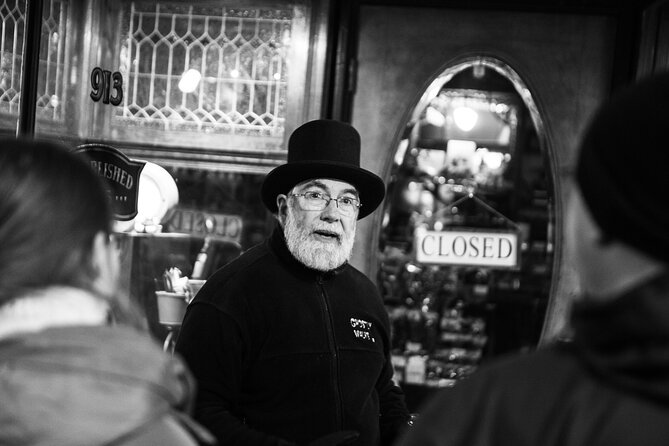 Ghostly Walking Tour in Victoria - Why the guides matter so much
