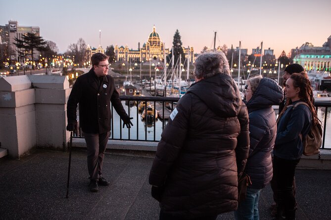 Ghostly Walking Tour in Victoria - A comfortable one-hour pace