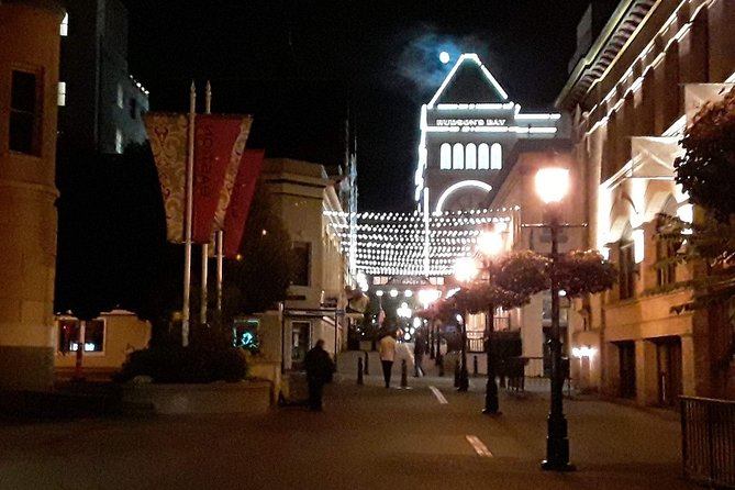 Ghostly Walking Tour in Victoria - Starting at the Inner Harbour Visitor Centre