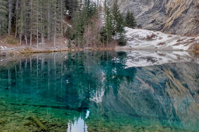 Grassi Lake and Grotto Canyon Hiking Calgary/Canmore/Banff - Grassi Lakes and those turquoise waters