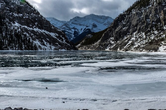 Grassi Lake and Grotto Canyon Hiking Calgary/Canmore/Banff - Grotto Canyon: a frozen creek between limestone walls
