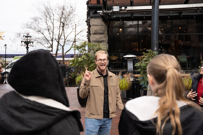 Gratuity-Based Vancouver City Highlights 3 Hour Walking Tour - Waterfront Station and Victory Square