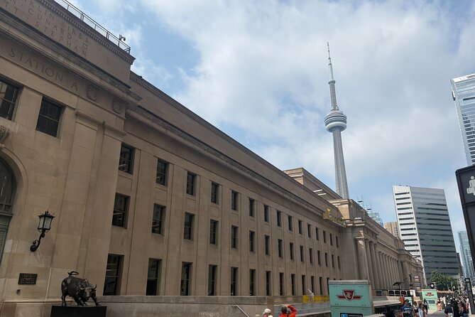 Great White North Toronto Food Tour - Who should book this experience?