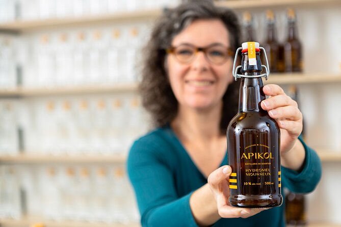 Guided tour « from the bee to the bottle » with tasting - English - The 45-minute production visit