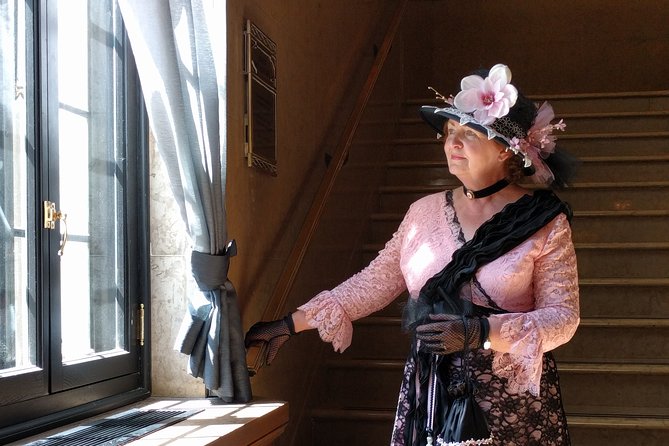 Guided Tour of the Fairmont Le Chateau Frontenac in Quebec City - The storytelling is the heart of the experience
