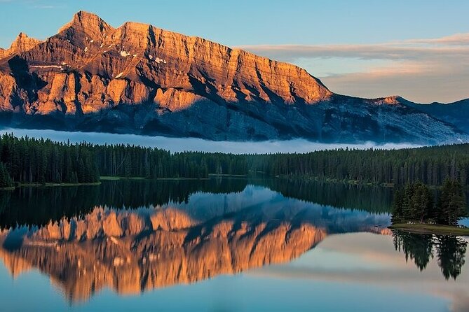 Guided Tour to Banff Highlights & Wildlife With Gondola Admission - The dusk schedule is more than a marketing detail
