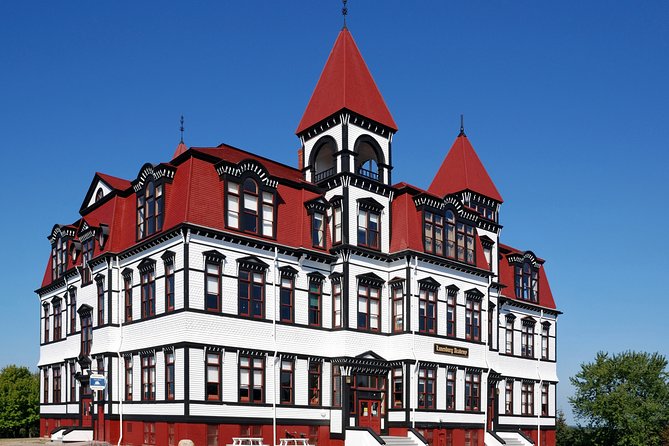 Half-Day Small-Group Tour of Nova Scotia's South Shore - The Fisheries Museum and the Bluenose question