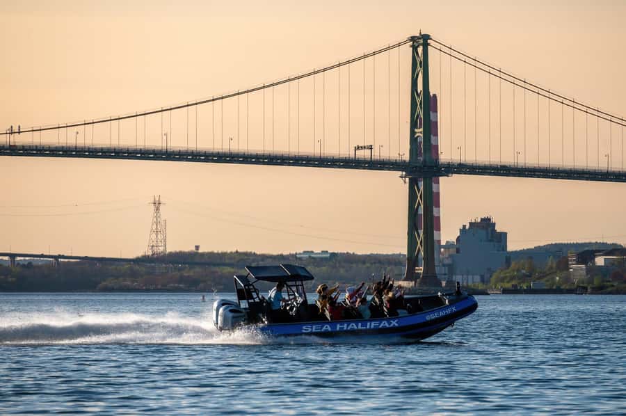 Halifax: 50-Minute Boat Tour of the Harbour - George’s Island from the harbour