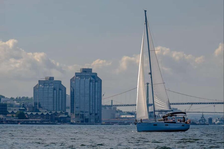 Halifax: Best of Halifax Harbour Tour - Boarding the JFarwell in downtown Halifax