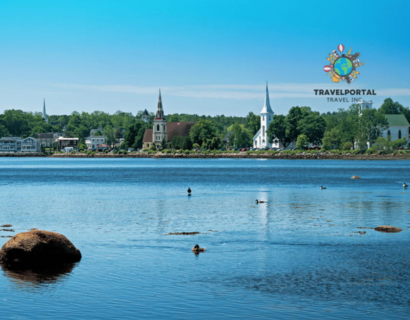Halifax: Guided tour to Peggy's Cove, Lunenburg & … - Lunenburg, colorful waterfront, and Bluenose II