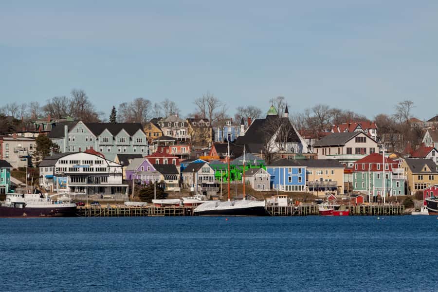 Halifax: Lunenburg and Mahone Bay Private Tour - Key points at a glance