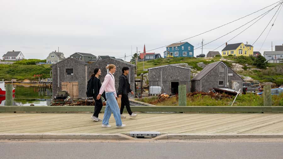 Halifax Small-Group Express To Peggy’s Cove - The scenic drive takes about an hour each way