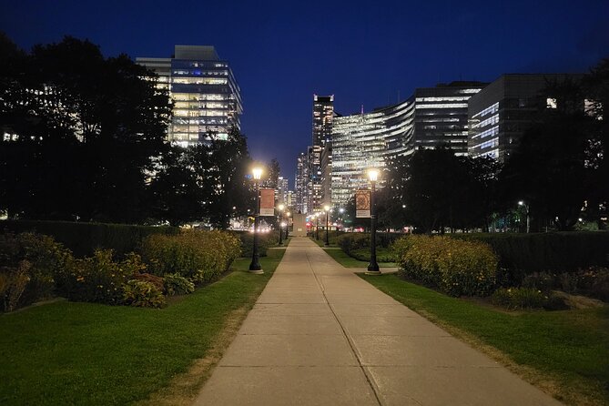 Haunt Hunt Walking Tour in Toronto - A small group helps, but the guide matters most