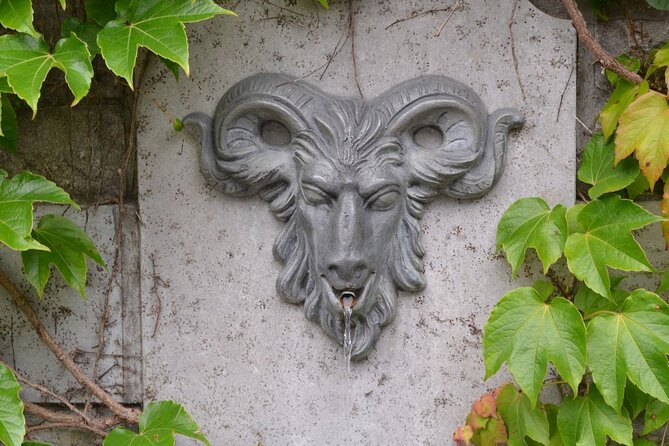 Haunted Old Montreal - Finishing at Château Ramezay