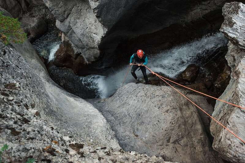 Heart Creek Canyoning tour - Beginner friendly - Near Banff - Learning to rappel before entering the canyon