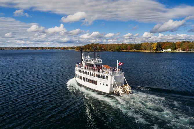 Heart of the 1000 Islands Sightseeing Cruise - Watching for Mandalay Mansion