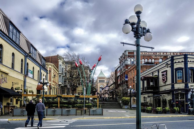 Historical Victoria Walking Tour - The guides make or break the storytelling