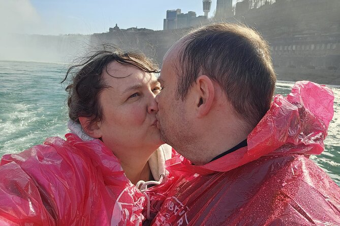 Hornblower Boat and Walking Tour of Niagara Falls - Weather, clothing, and physical effort