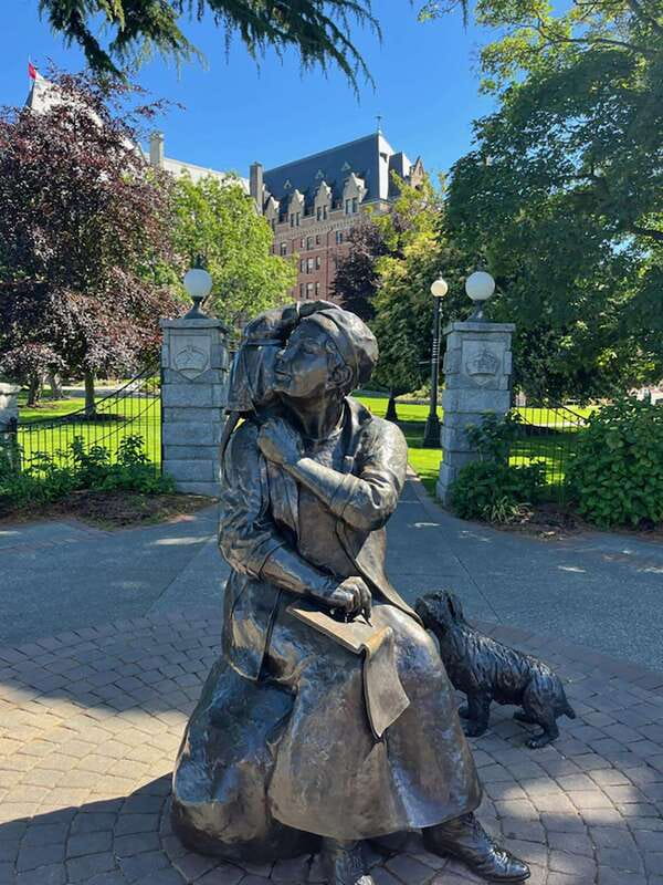 Iconic & Obscure Victoria Walking Tour - Downtown Victoria in Two Focused Hours