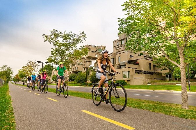 Independent Tour of Montreal by Bike - How Good Is the Value at $43.14?