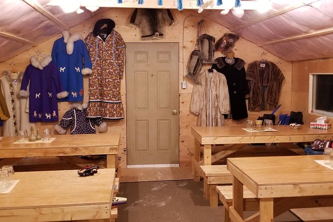 Intimate Aurora Tours Cozy Cabin Bucket List - A 9:30 p.m. start from Yellowknife hotels