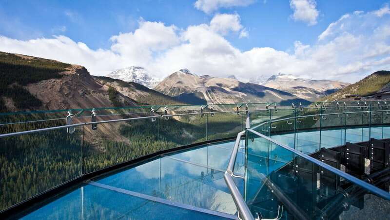 Jasper: Columbia Icefield Skywalk - The one-kilometer walk above Sunwapta Valley