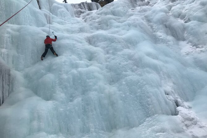 Jasper Ice Climbing Experience - What the climbing itself feels like