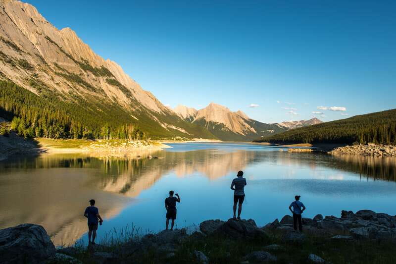 Jasper: Maligne Valley Wildlife & Spirit Island Cruise - Why Maligne Valley makes a strong day trip from Jasper