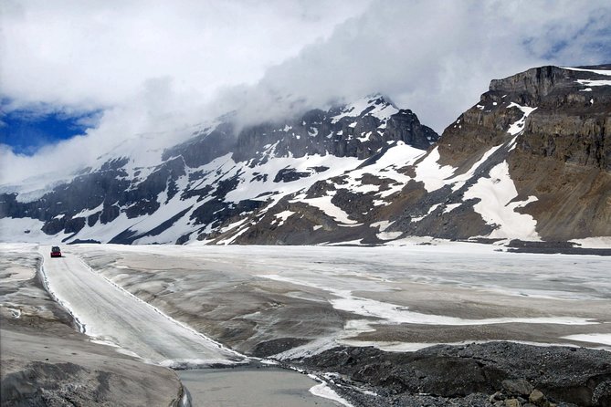 Jasper National Park 2-Day Tour: Maligne Lake & Columbia Icefield - Day 2: Maligne Lake and the geology of Maligne Canyon
