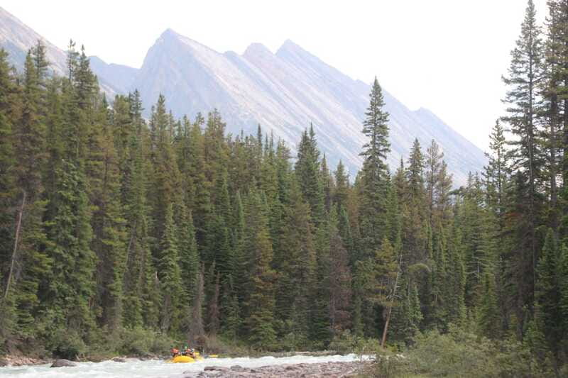 Jasper National Park: Sunwapta River White Water Rafting - When the Sunwapta starts to move