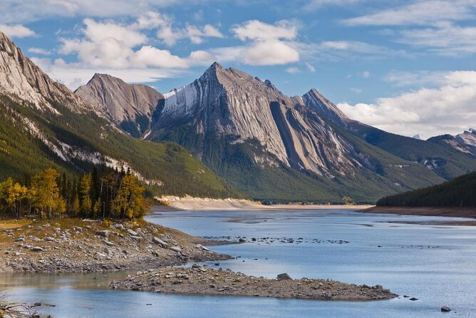 Jasper National Park Tour: Maligne Valley, Medicine Lake and Spirit Island - Key points to know before you book