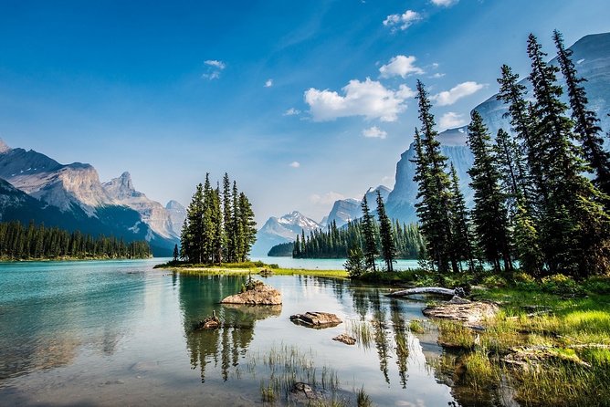 Jasper National Park Tour: Maligne Valley, Medicine Lake and Spirit Island - Why the Maligne Valley makes a strong day trip