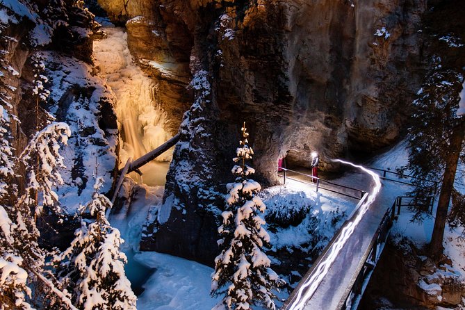Johnston Canyon Evening Icewalk - Why Johnston Canyon feels different after dark