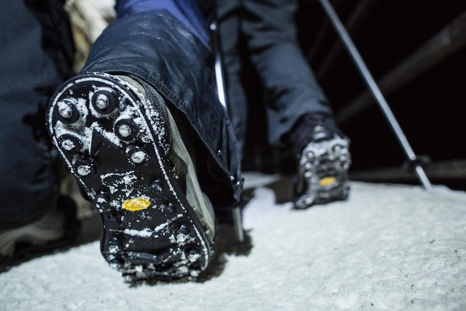 Johnston Canyon Evening Icewalk - What the guides add to the evening