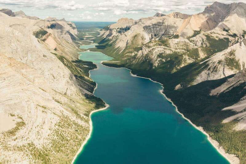 Kananaskis: 30-Minute Heli Tour of Minnewanka Lake and Banff - Mount Peechee and the valley between the peaks