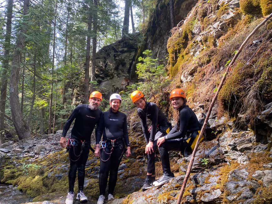 Kelowna: Adrenaline Canyoning Tour - The 40-minute hike to the canyon mouth