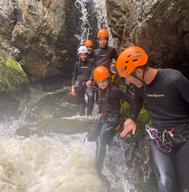 Kelowna: Adrenaline Canyoning Tour - The 20-minute walk back