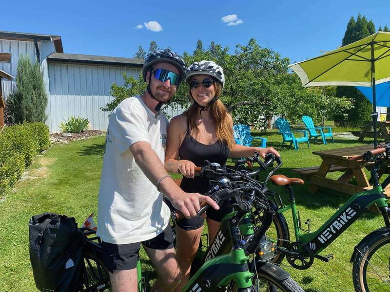 Kelowna: E-Bike Guided Wine Tour with Lunch & Tastings - Starting near the Sails statue