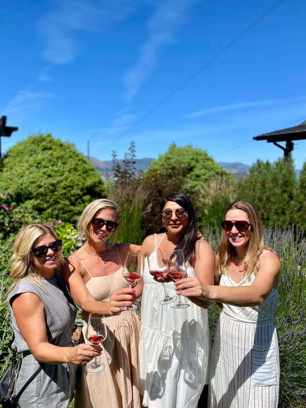 Kelowna: East Kelowna Half Day Guided Wine Tour - The View Winery and Vineyard: Photos Along the Way